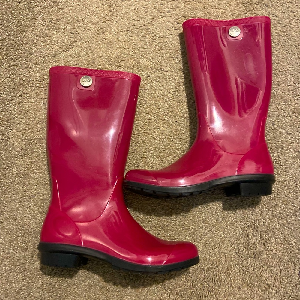 UGG Rainboots!!